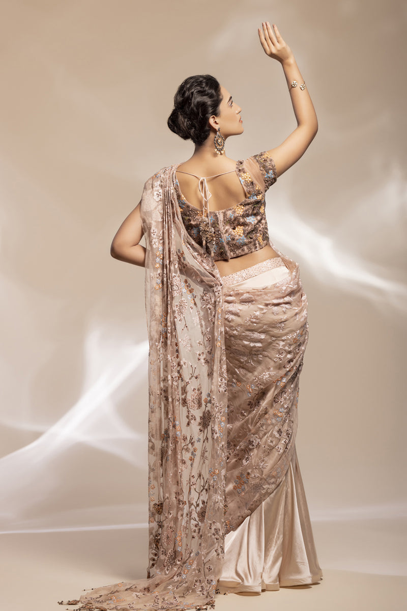 Floral Embroidered Organza Saree With Crystal Belt And Fishtail