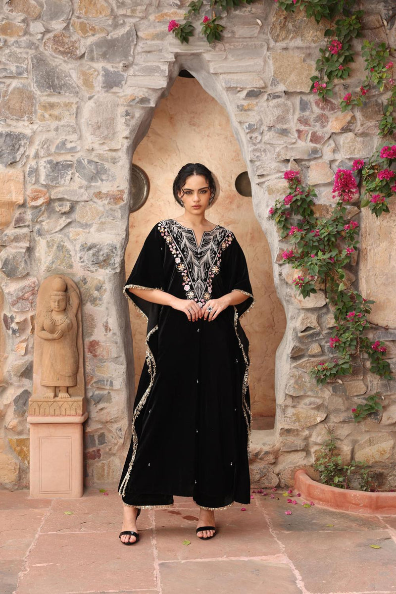 Black Kaftan