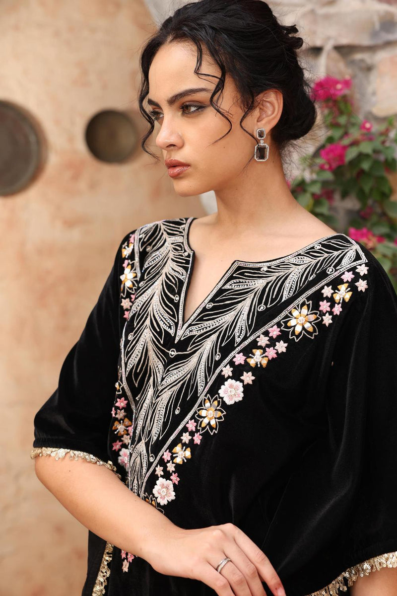 Black Kaftan