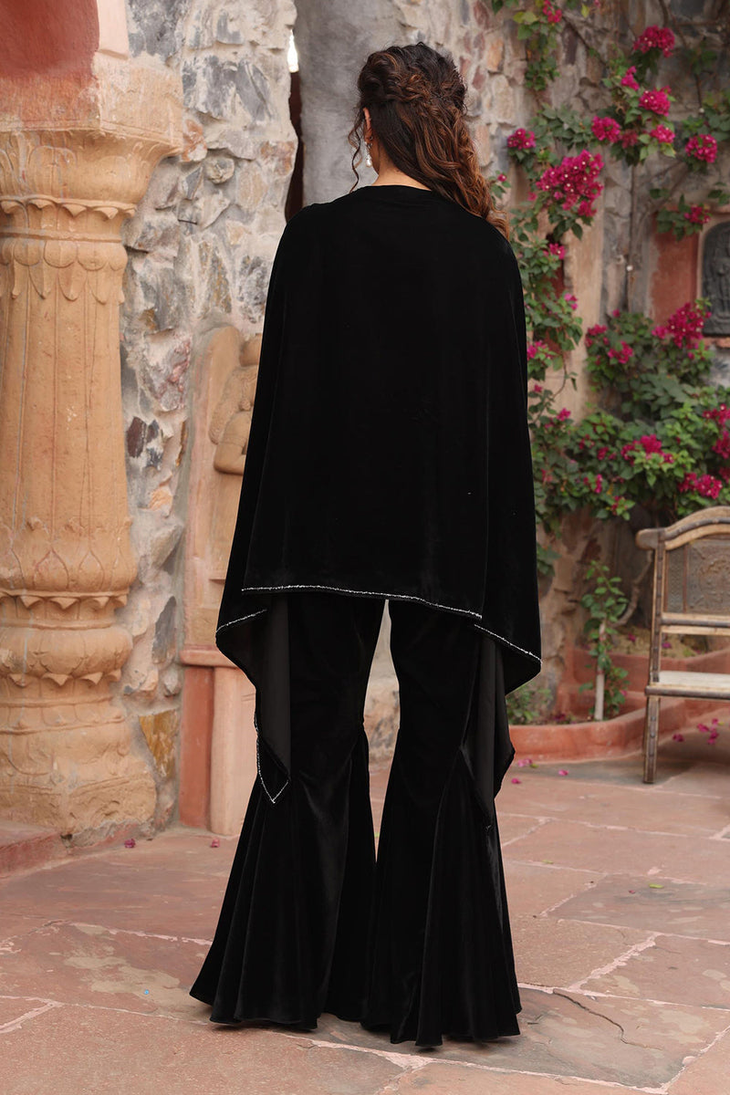 Black Cape Set