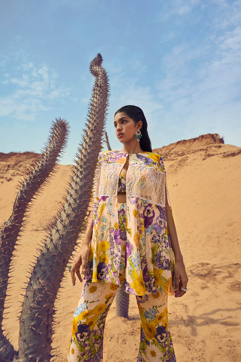 Ivory Spring Bloom Cape With Embroidered Centre Panel With Pieneted Bustier & Pants