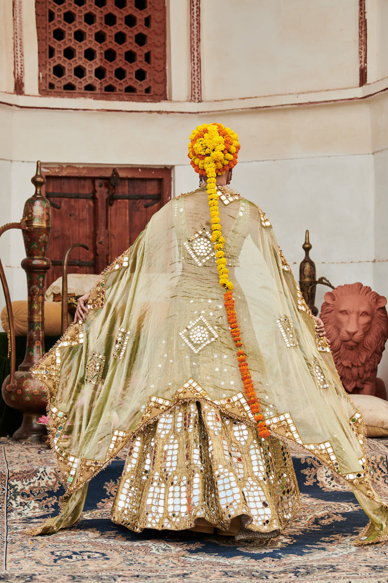 Chand Aayna Lehenga