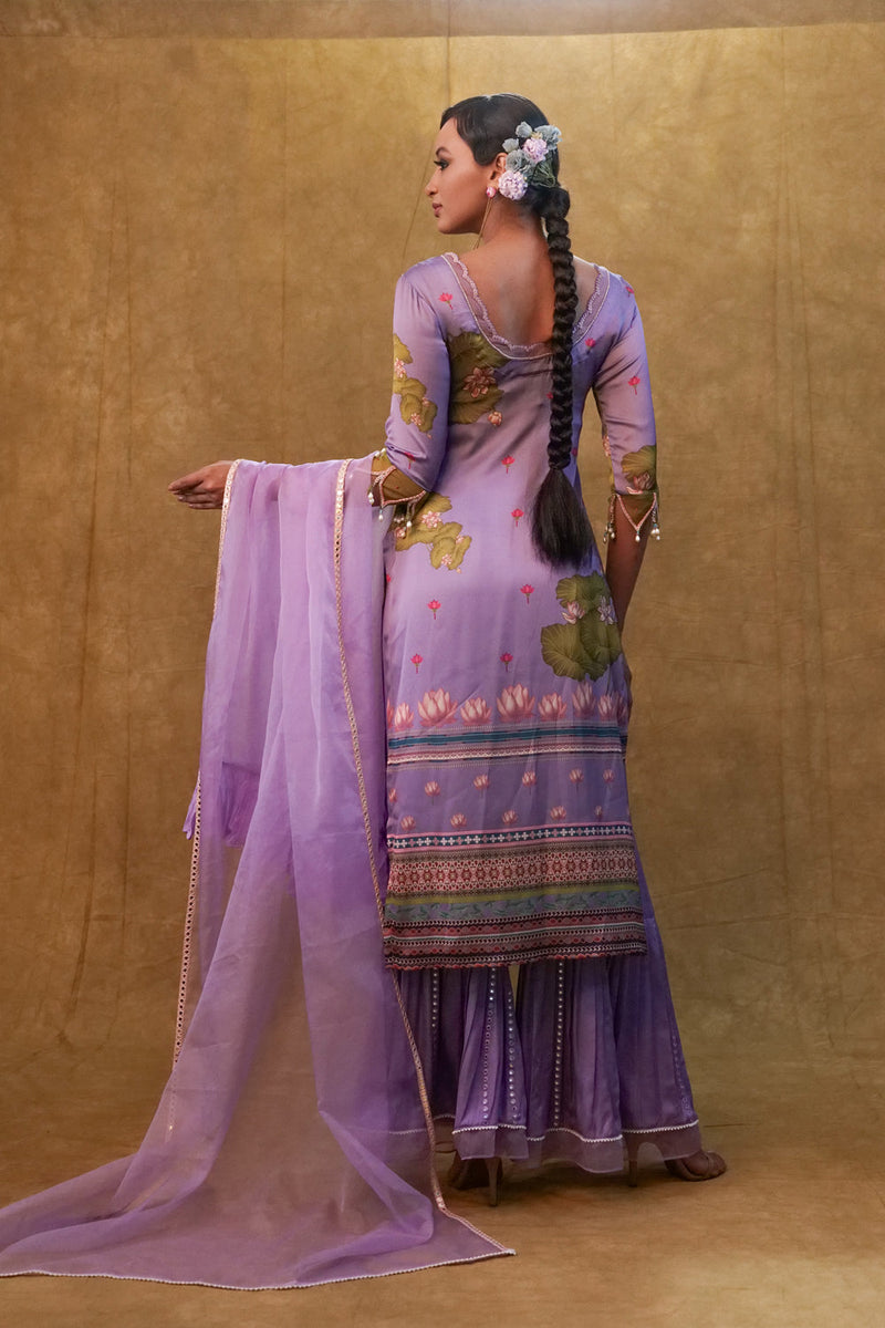 Lavender Printed Kurta Set Paired With Organza Dupatta And Flared Pants