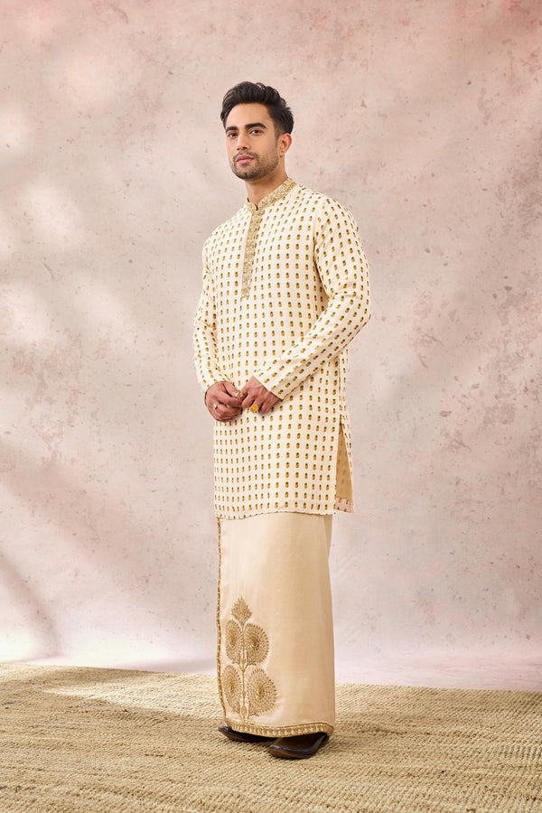 The Kalakand Veshti Set