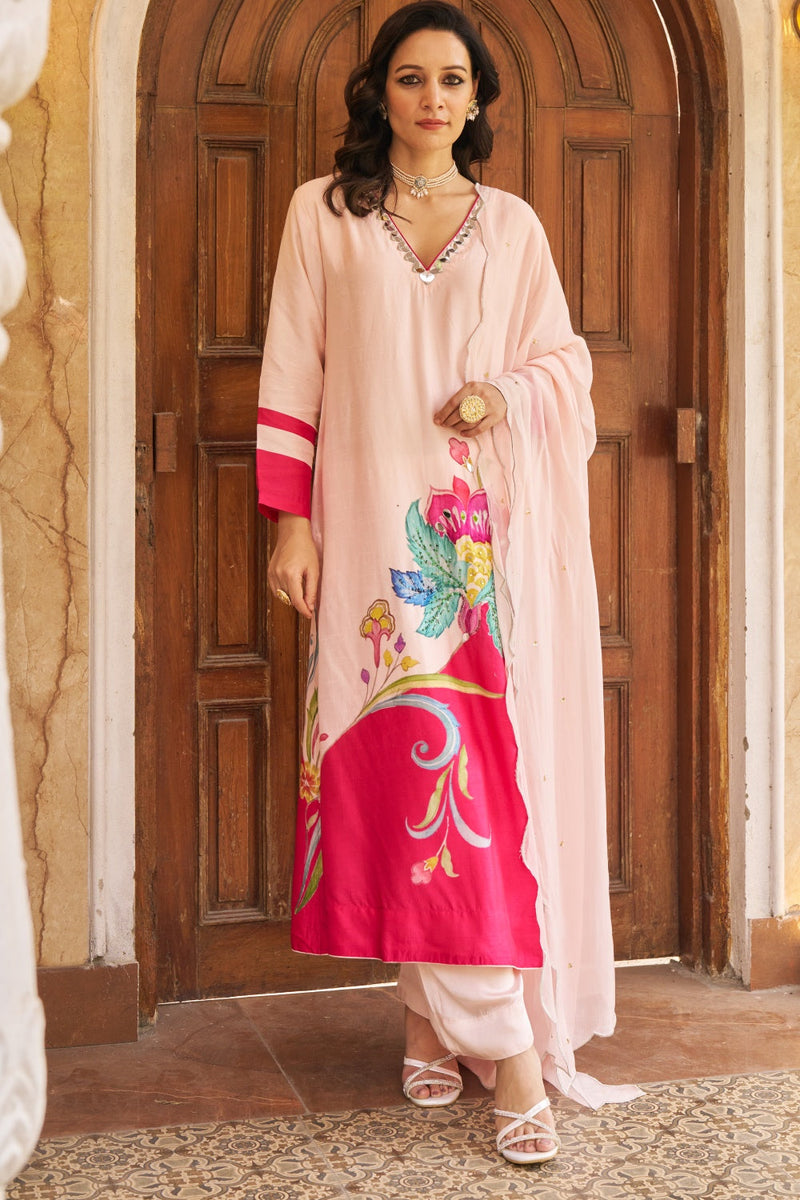 Nayaab Pink Kurta Set