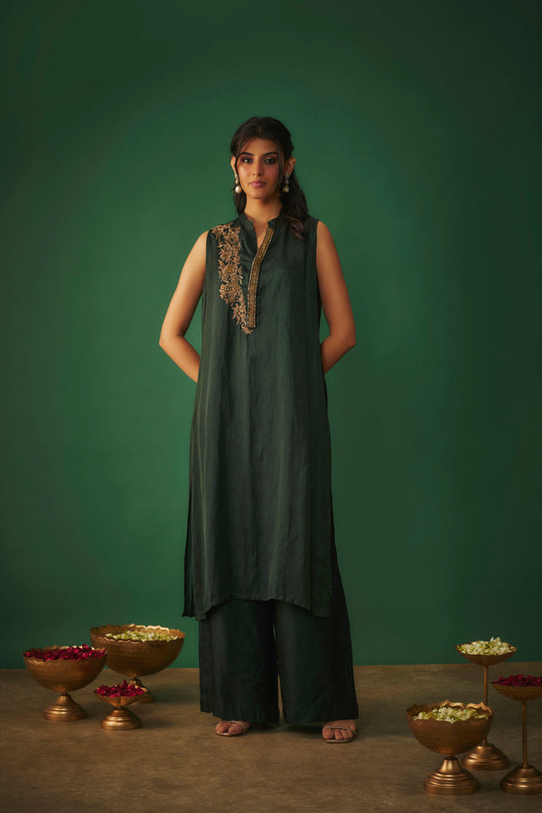 Emerald Green Kurta Pant Set With Copper Gold Embroidery