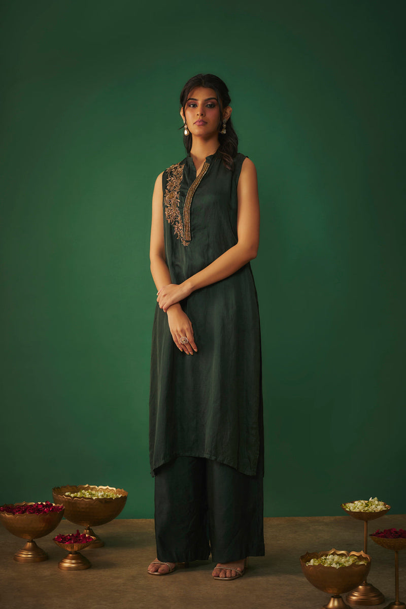 Emerald Green Kurta Pant Set With Copper Gold Embroidery