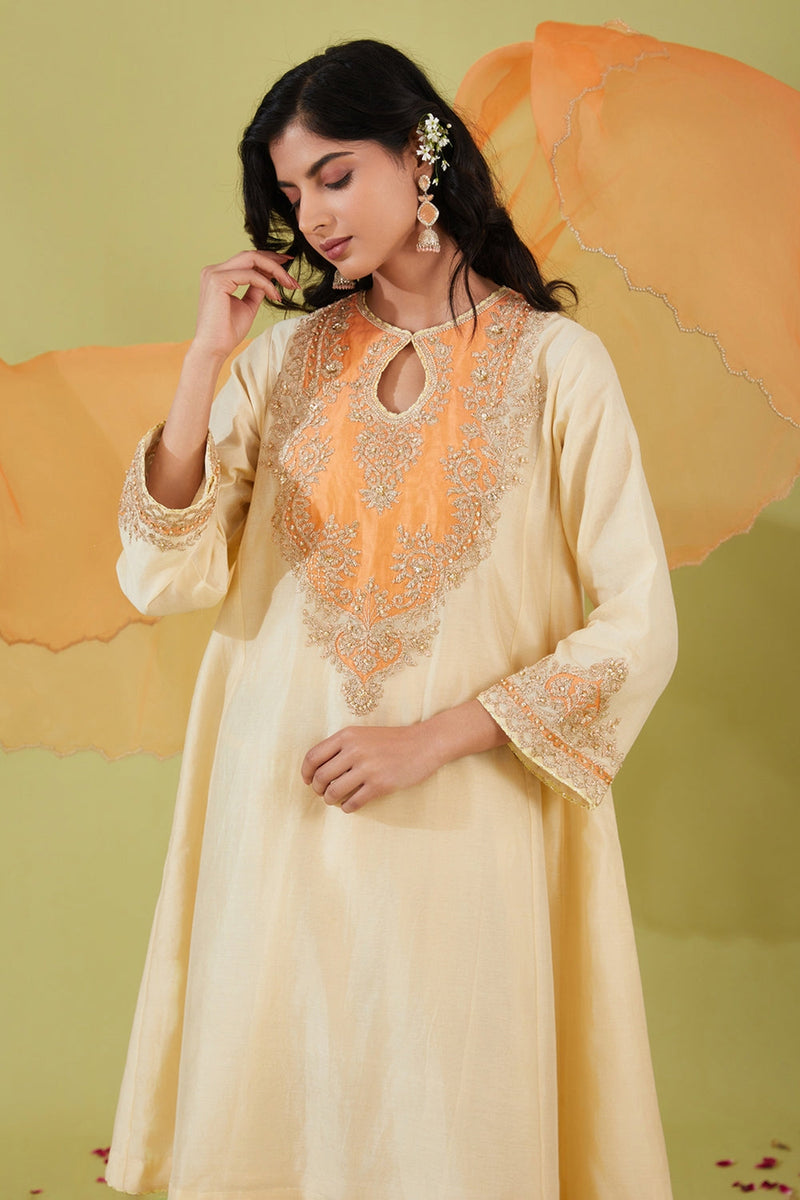 White Short Kalidar Kurta With Salwar And Peach Dupatta