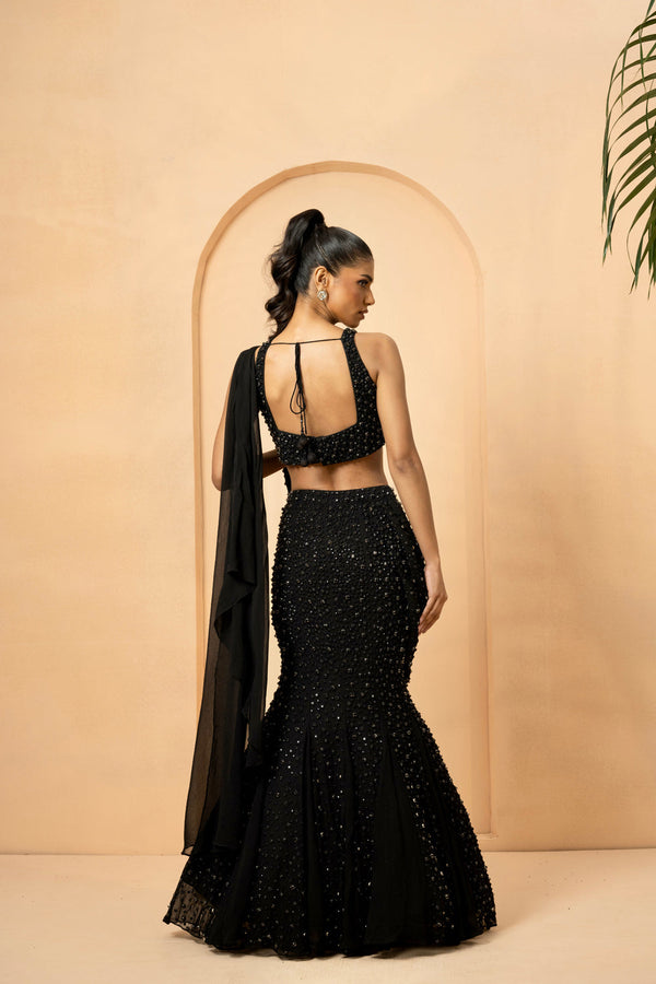 Black Embroidered Fishtil Lehenga With Drape Dupatta