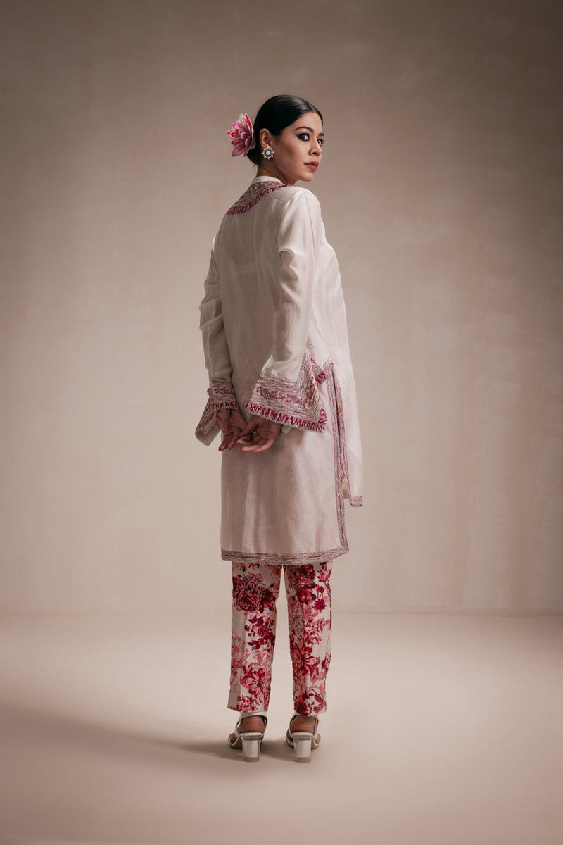 Ivory Kurta Set With Pink Embllishment