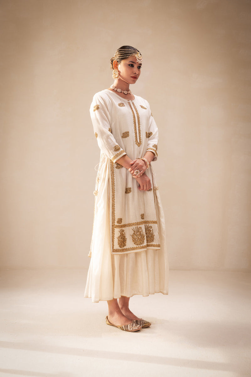 Ivory Locknowi Style Kurta With Gold Embellishment