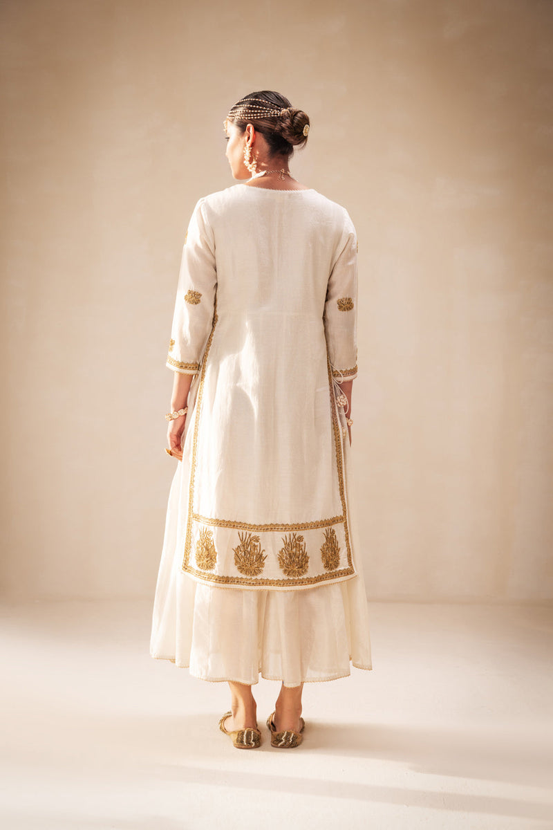 Ivory Locknowi Style Kurta With Gold Embellishment