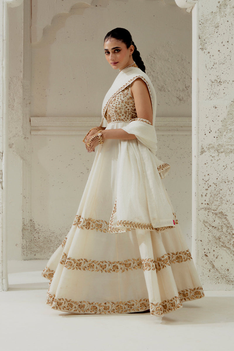 Ivory Anarkali, Suit