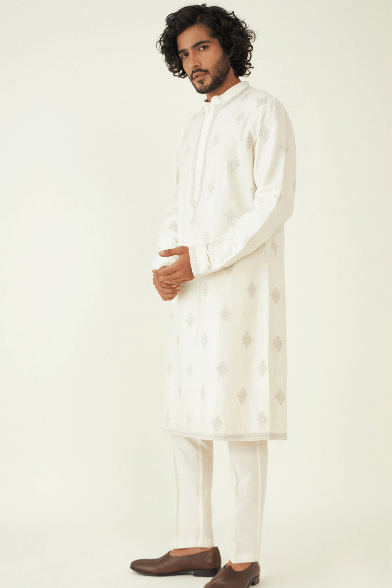 Maahru Kurta Set