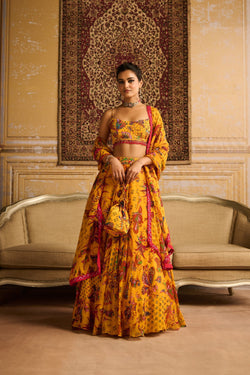 Yellow Highlighted Blouse And  Highlighted Lehenga Set