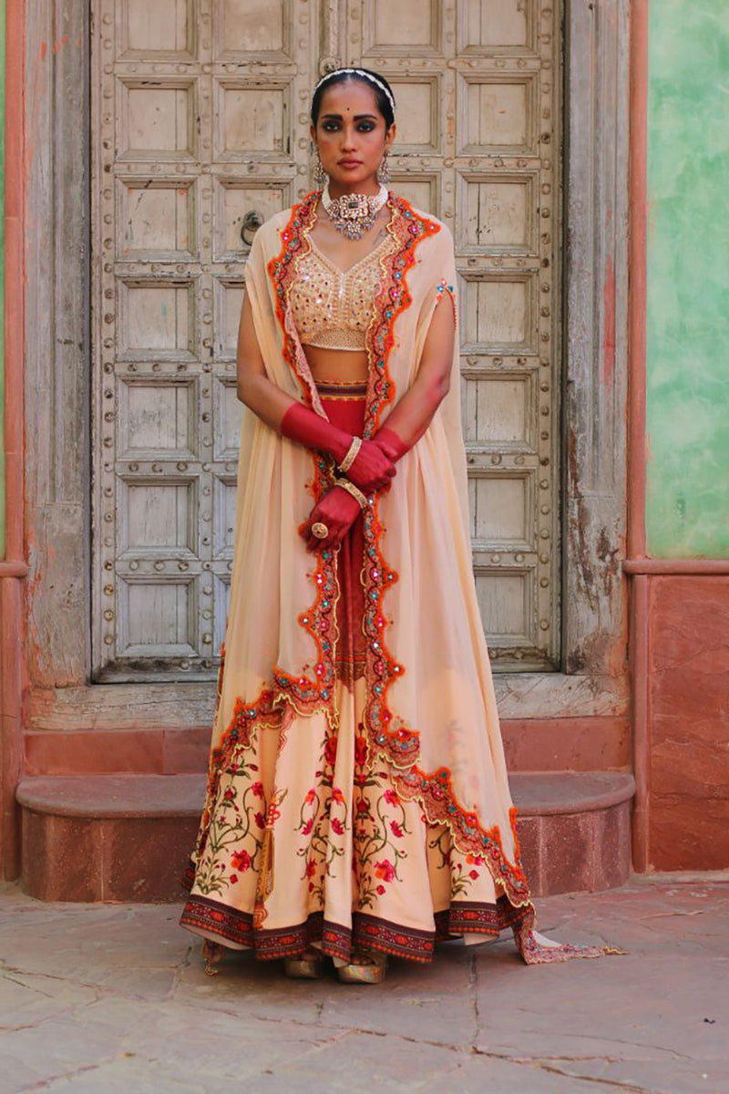 How To Choose A Color Style Of Your Double Dupatta In Bridal Lehenga -  Wigglingpen